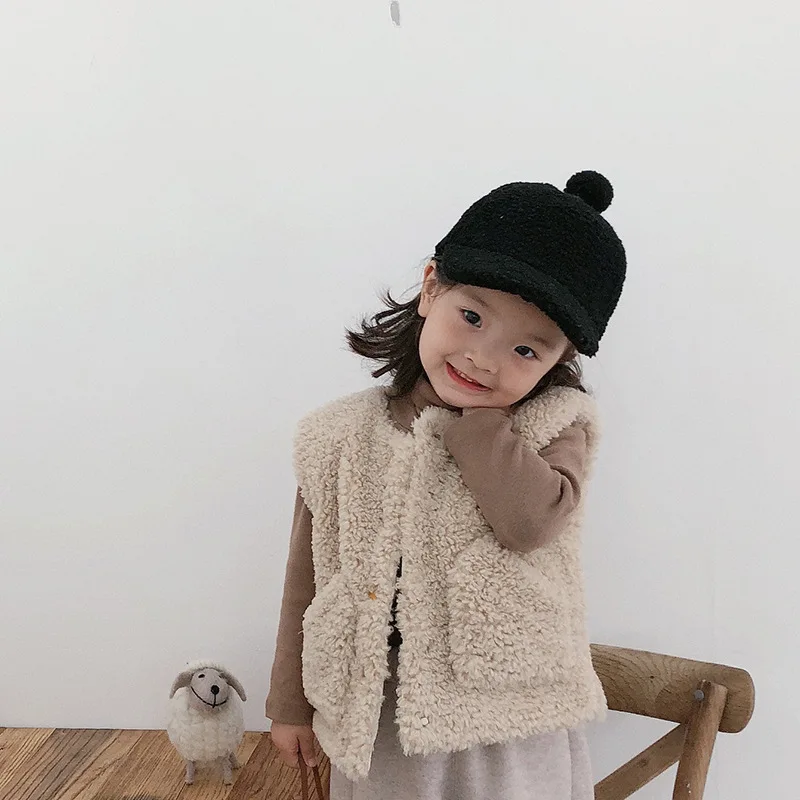 khaki Winter Baby Girls Lamb Fleece Vests Korean Style Thicken Warm Sleeveless Padded Coats Toddlers kids Waistcoats - Цвет: khaki