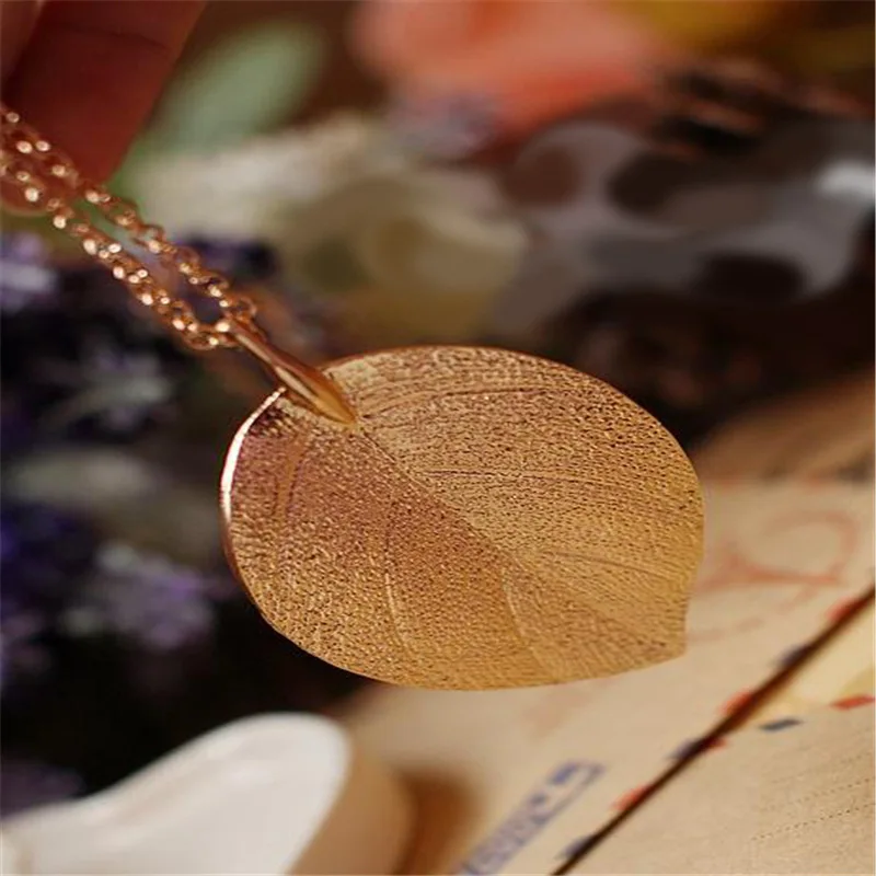 Fashion Jewelry Gold Color Leaf Pendant Necklace For Women Exquisite Long Necklace Korean Style Wholesale Sweater Chain Gift