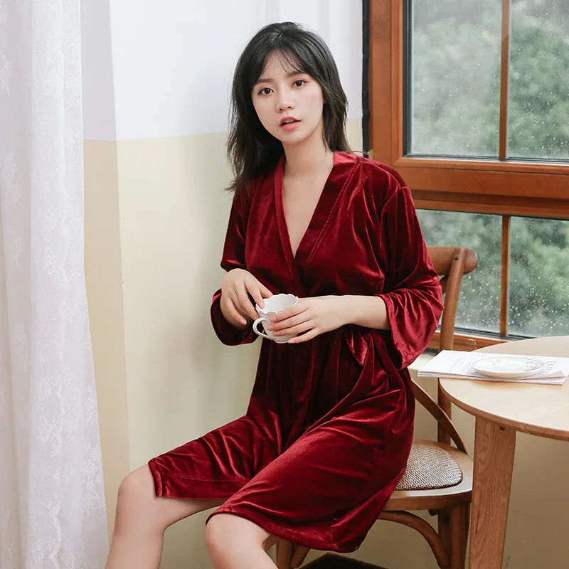 Winter Velvet Women Embroidery Bride Bridesmaid Kimono Bathrobe Dress Sexy Mini Sleep Nightshirt Sleepwear Wedding Robes