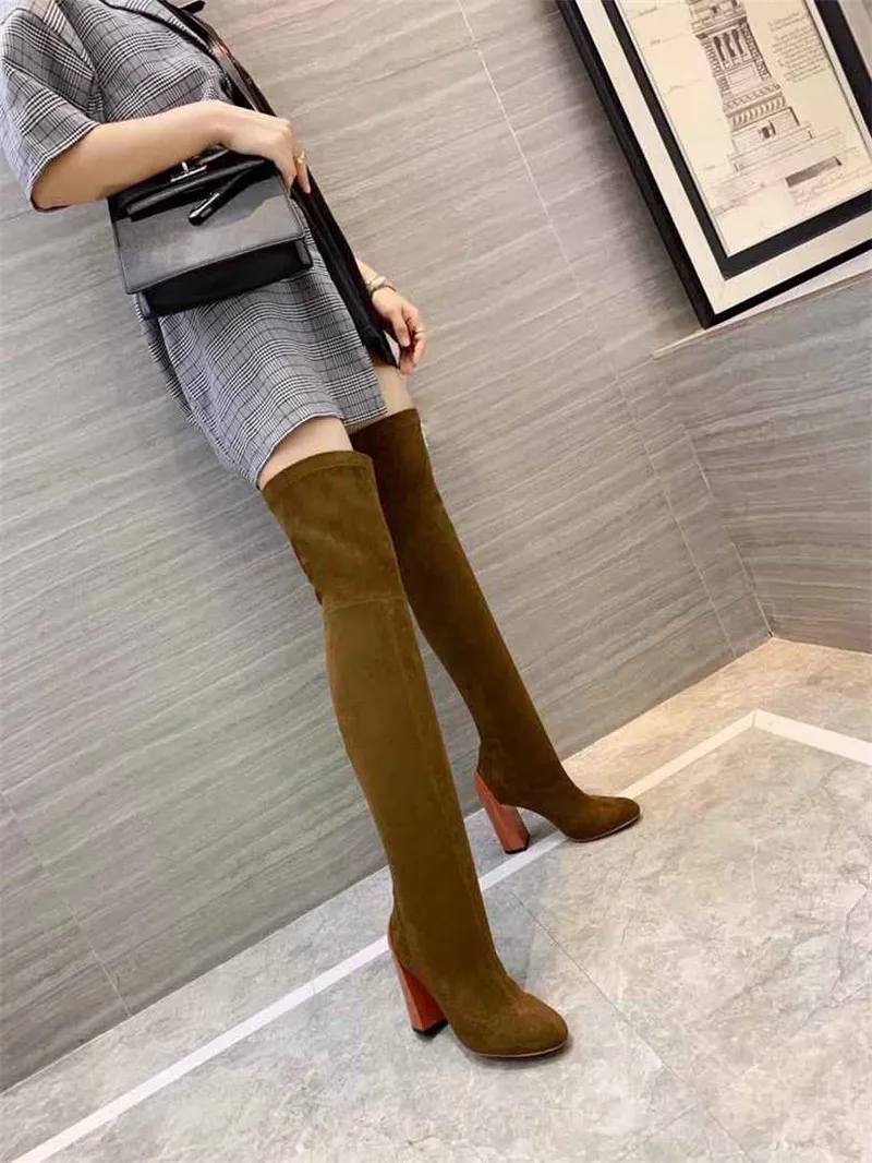 Chaussures femme/женские ботфорты черного цвета из коричневой кожи на массивном каблуке; женские Сапоги выше колена; эластичные длинные облегающие зимние сапоги;