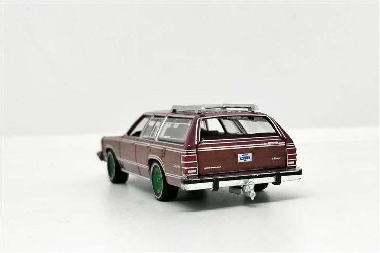 Greenlight 1: 64 Mercury Grand Marquis бордовый 1985 зеленая машина без коробки