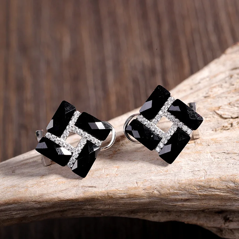 12726536686_1002566014