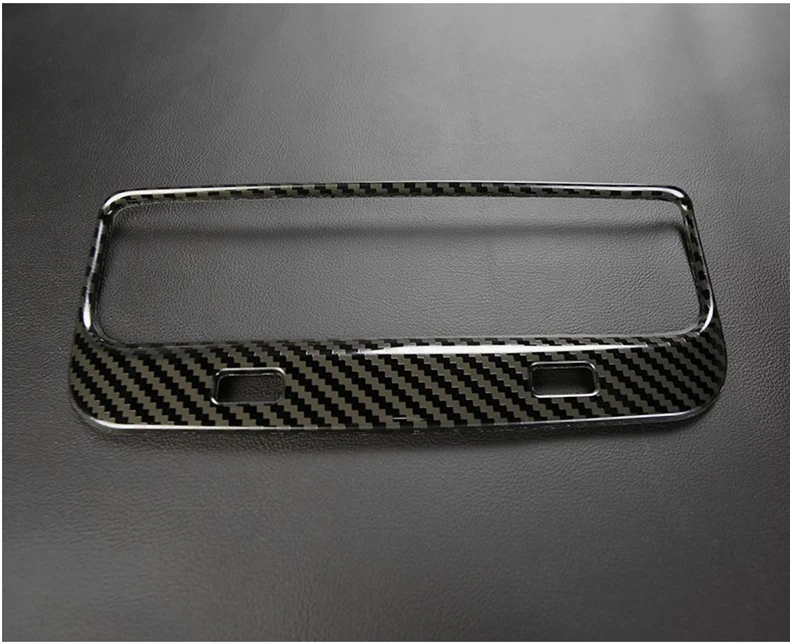 特斯拉Model3后排出风口usb框3