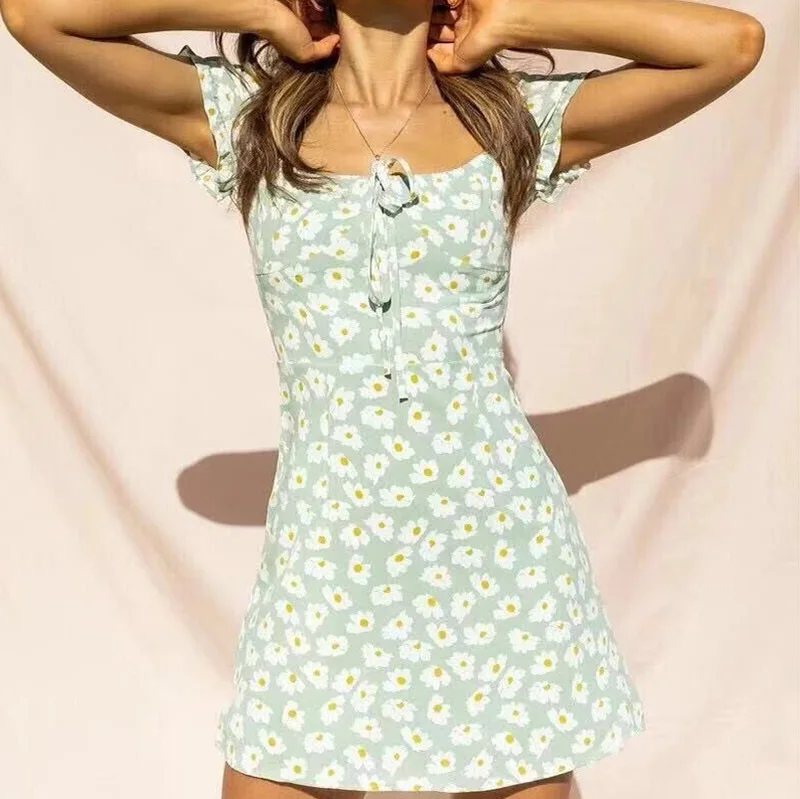 

French Non-mainstream Retro Lace-up 2019 Summer WOMEN'S Dress Puff Sleeve Little Daisy Square Collar A- line Skirt Dress