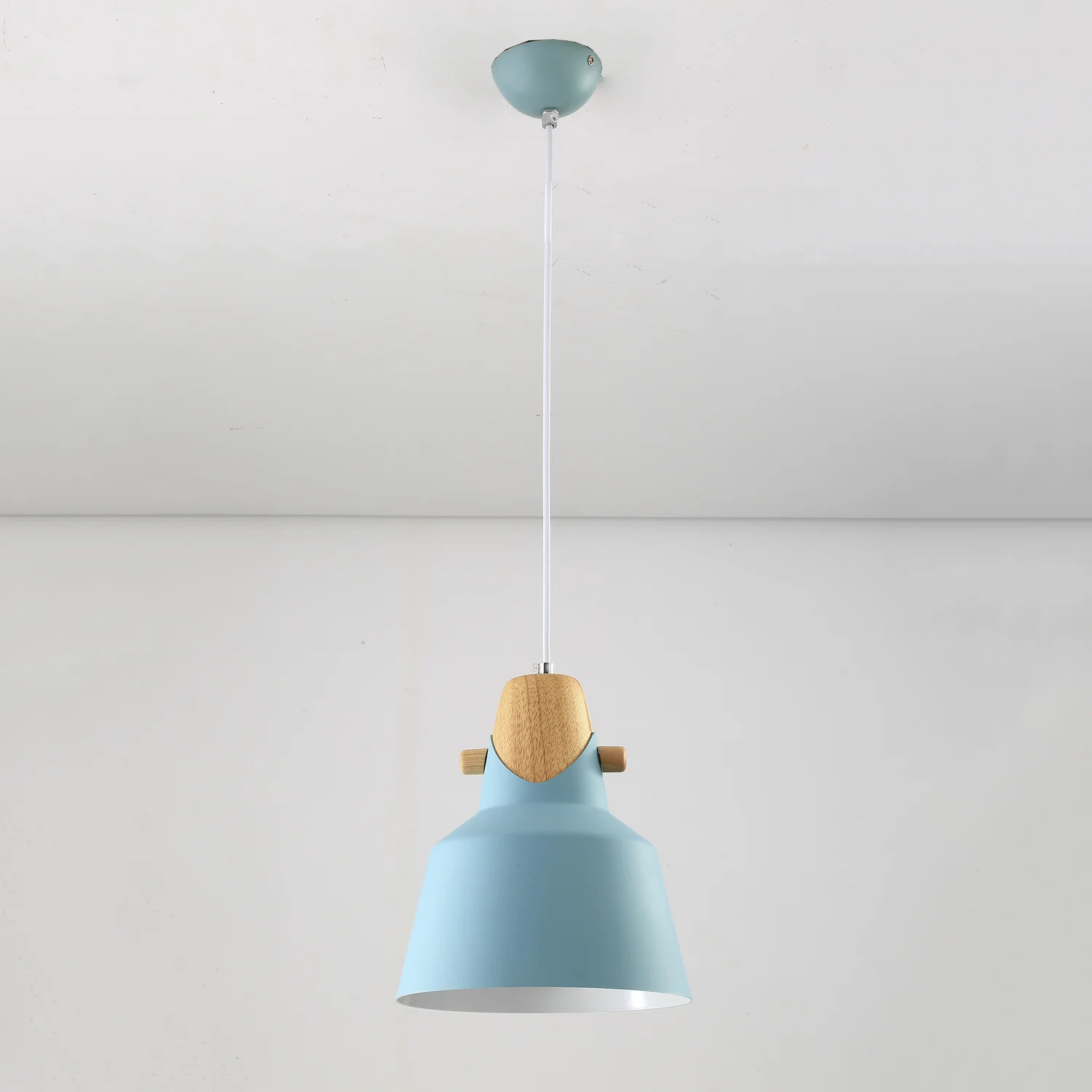 

Ocean Blue Metal Wood Shade Single Bulb Chandelier Korea Ceiling Hang Lamp Hanging Lamp lustre pendente