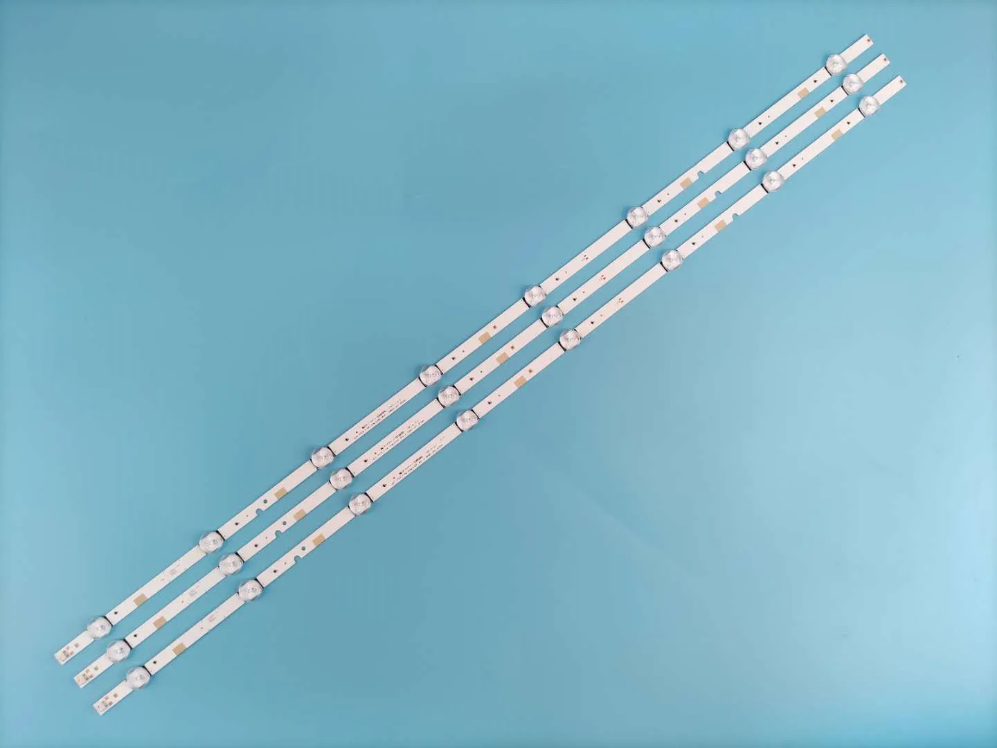 

3pcs LED backlight strip for Samsung UE40J5200AW UE40J5200 V5DN-395SM0-R2 R3 BN96-37622A LM41-00144A 00121X 2015 SVS39.5 FCOM