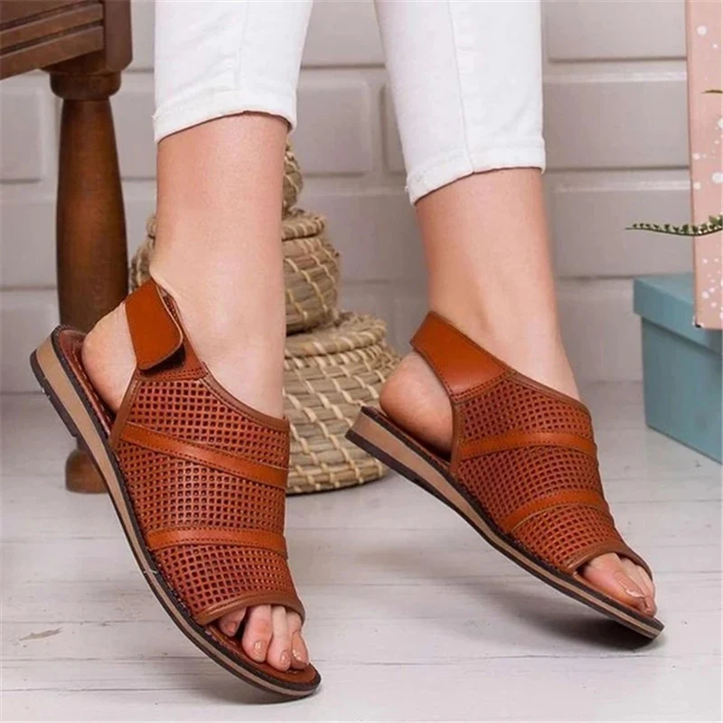 Sandalias planas con agujeros para mujer, zapatos planos de cuero PU, Punta  abierta, informales, de moda romana, para verano, 2021 - AliExpress Calzado