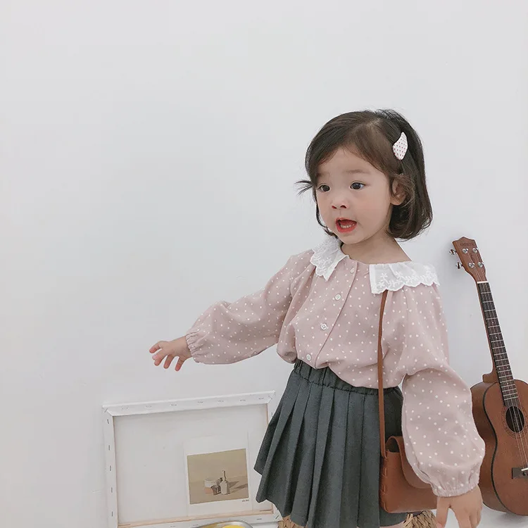 Милые рубашки в горошек с кружевным воротником для девочек в Корейском стиле; Осенняя хлопковая Повседневная рубашка с длинными рукавами; топы; детская одежда