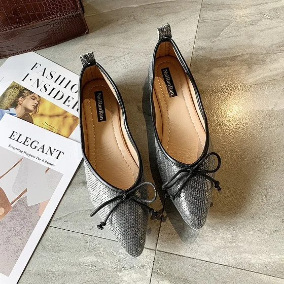 Glitter cloth pointed toe flats bow-knot women shoes soft bottom shallow loafers solid sequins bow ballet flats femme casual new - Цвет: Черный