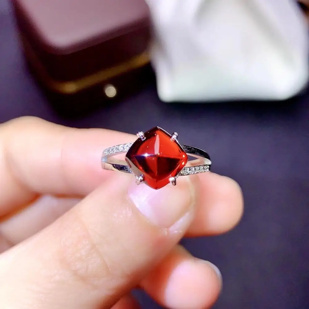 

New natural garnet ring 925 silver ladies ring sugar cube cut personality fashion