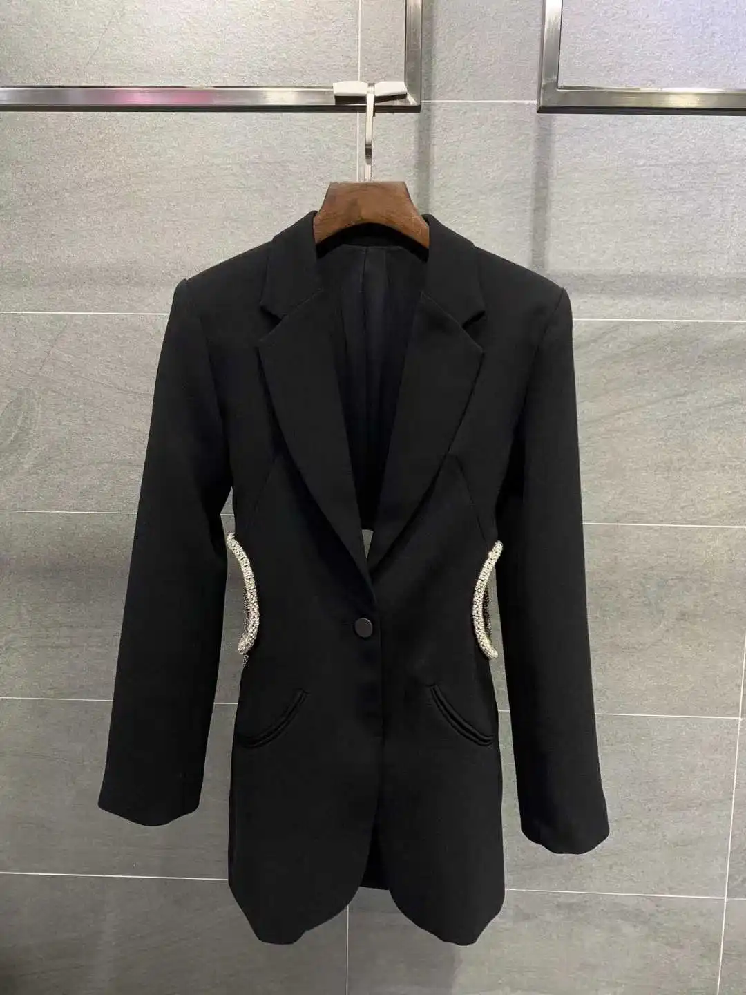 DEAT Notched High Waist Full Sleeves Hole
