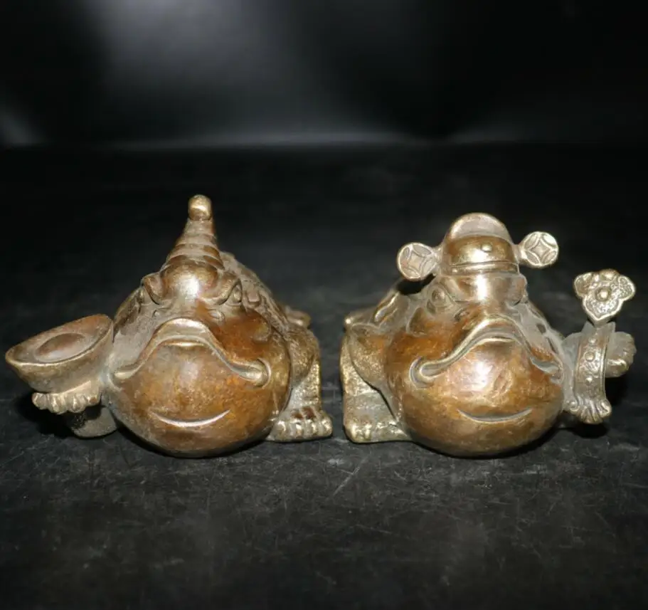 

Архаизированная латунная золотая статуя Жабы