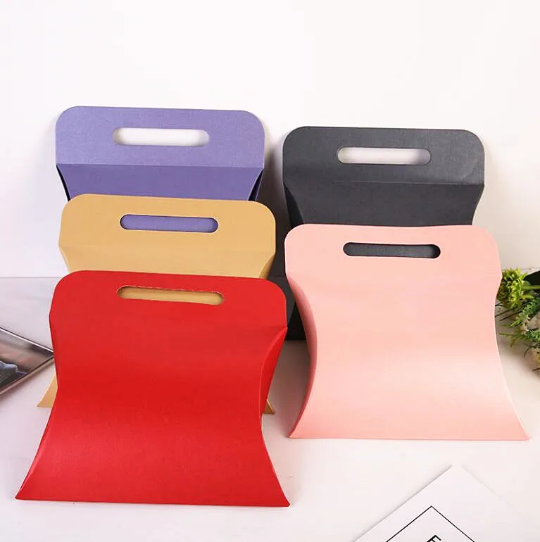 

20pcs/lot Pillow shape paper handle bag for gift/clothes/scarf/Towel wrapping book case gift packages boxes holder