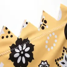 Купальник для мамы и дочки в богемном стиле, цветочный рисунок Пейсли, принт со звездой и сердцем, летний комплект бикини с треугольным подолом, Семейный комплект