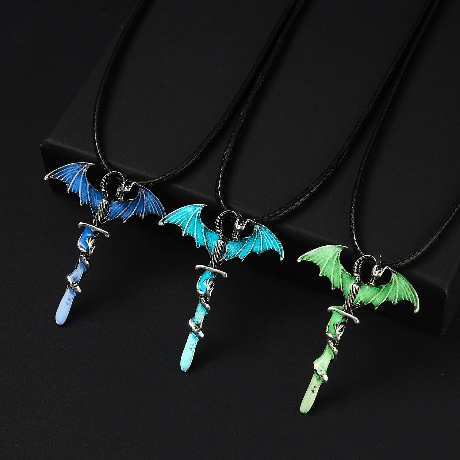 Ожерелье в винтажном стиле с подвеской виде дракона|glow in the|necklace for menglow dark necklace |