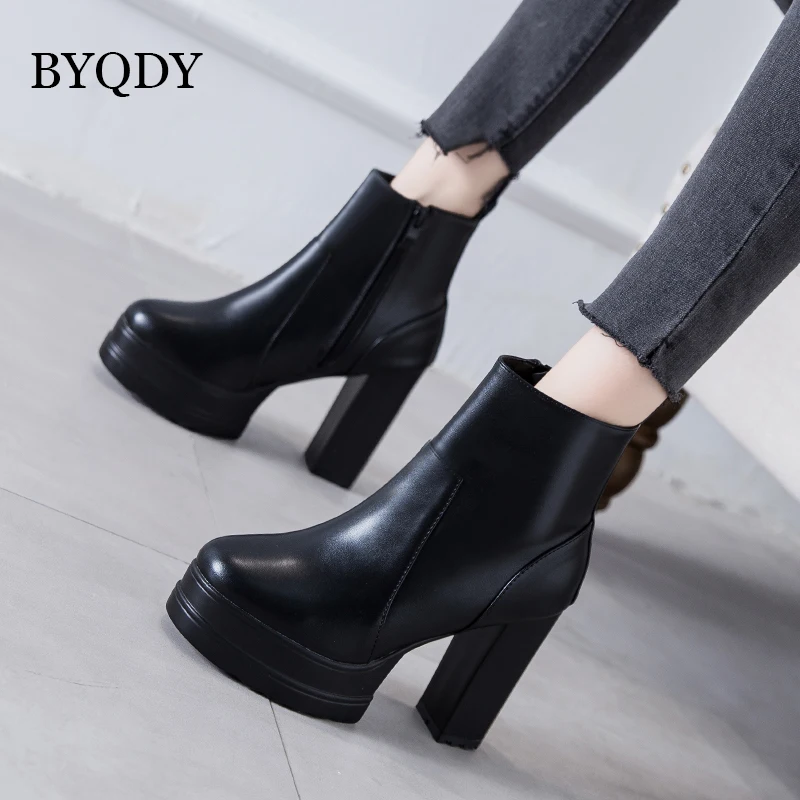 

BYQDY Platform Ankle Boots Women 2020 Chunky Heel Platform Boots Luxury Brand Chelsea Boots Women Motorcycle Boots Winter Shoes