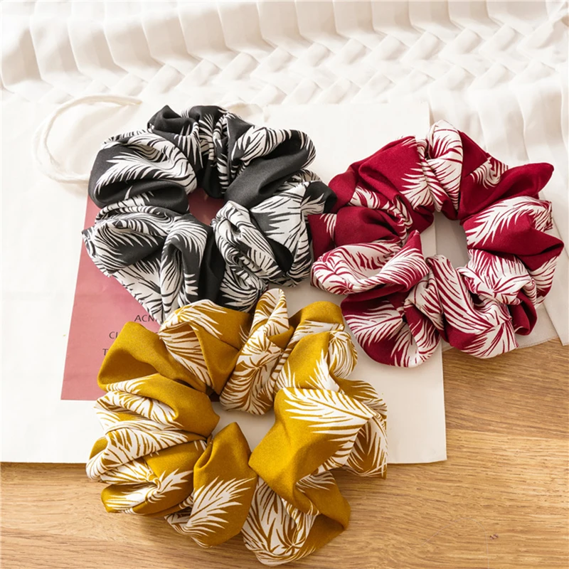 

Oversized Scrunchies Leaf Hair Ties Elastic Hair Bands Girls Print Ponytail Holder Maple Big Scrunchie Women Hair Accessories