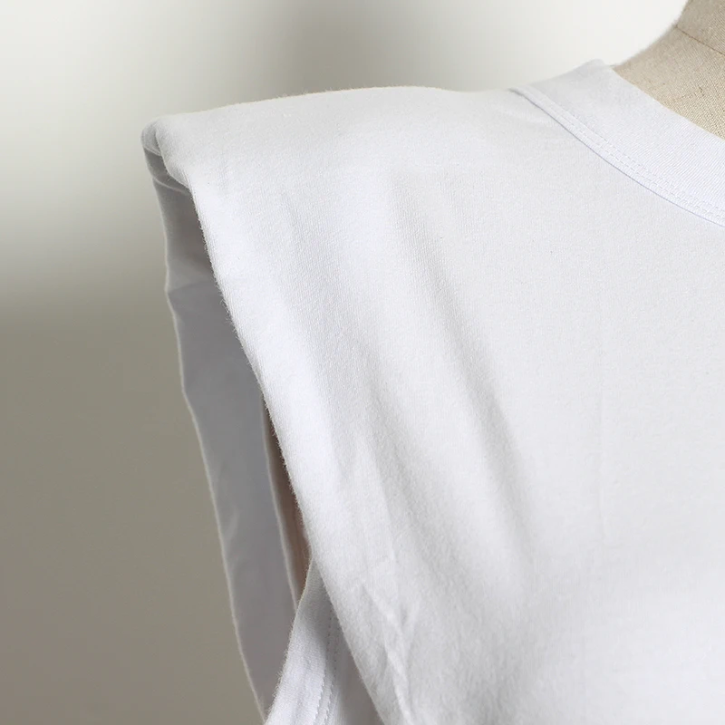细节 (2).JPG TWOTWINSTYLE Minimalist Women T Shirt O Neck Sleevelesss Elegant Short T-Shirt For Female Fashion Clothing 2020 Spring Summer