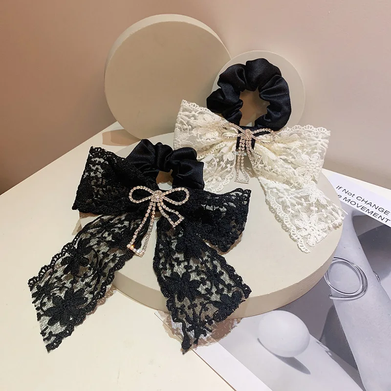 

Korean lady temperament black and white with embroidered lace rhinestones bow ribbon large intestine circle hair rope headdress