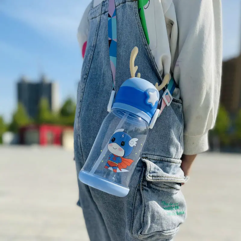 550ML Children Bottle for Outdoor Travel School Cute Cartoon Animal Baby Water Bottle with Shoulder Strap for Boy Girl