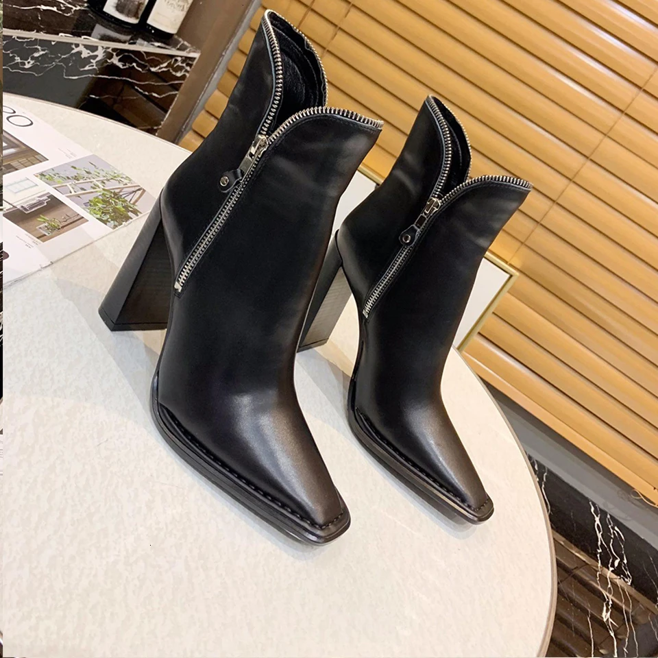 

BELLECOM Autumn 2019 New Kind of Women's Dermis Tip-toed Rough-heeled Bare Boots British Zipper Martin Boots