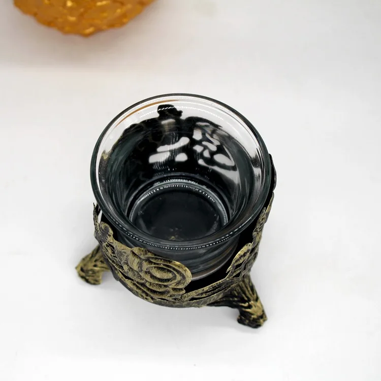 Retro Glass Candlestick Retro Varved Hollow out Candlestick Ornaments Dinner Atmosphere Decoration Candle Cup tie zhu bei