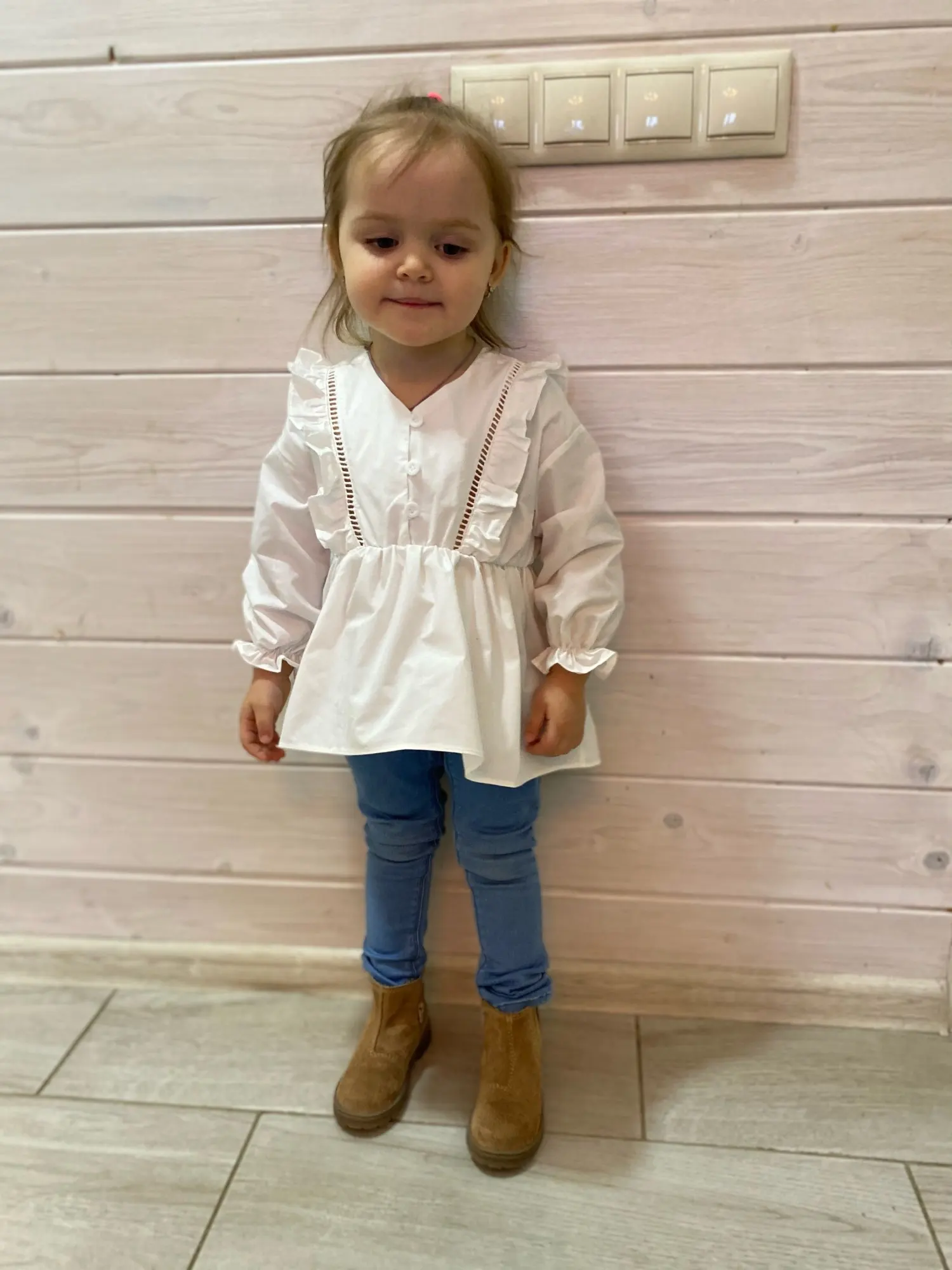 Spring Autumn Fashion 2 3 4 5 6 8 10 Years Kids Cute Long Trumpet Sleeve V-Neck Cotton White Blouse Shirt For Baby Girls