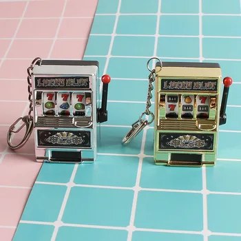 

2020 New Decompression Toy Slot Machine Key Chains Fun Pendant Creative Car Key Chain Fashion Fun Fun Hanging Machine Key Ring