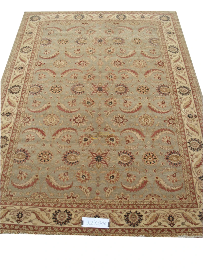 Рисунок 3 - Турецкий большой ковер в винтажном стиле