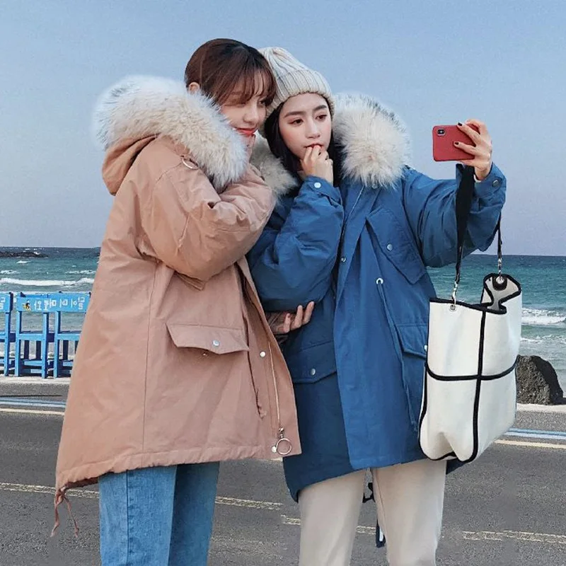 

Photo Shoot Main Push INS Blue Mid-length Hooded Model Large Fur Collar Drawstring Waist Hugging Workwear Cotton Coat Women's Wi