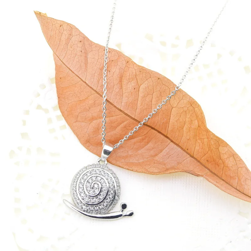 

LK Simple Personality 925 Sterling Silver Necklace Hypoallergenic Animal Cute Snail Micro Set Diamond