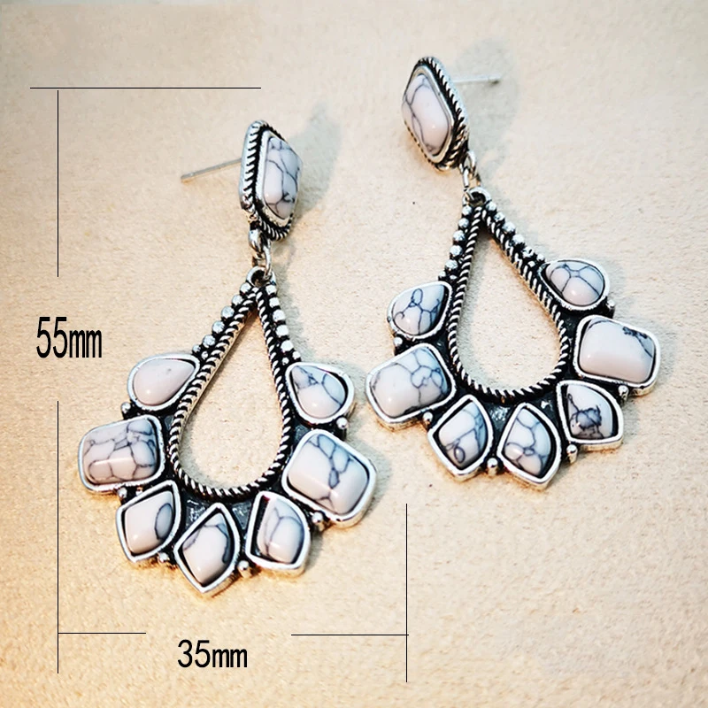 10833895773_731362266