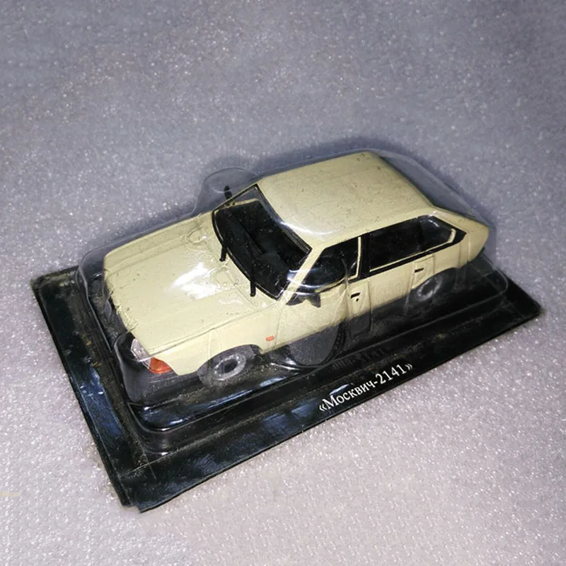 Модель игрушечного автомобиля ALEKO из сплава 1/43 пробы бывший в России модель 2141