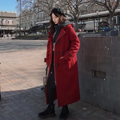 Новинка, Женское шерстяное пальто в винтажном стиле, красное, прямое, длинное, с капюшоном, с роговой пряжкой, 3 размера - Цвет: red