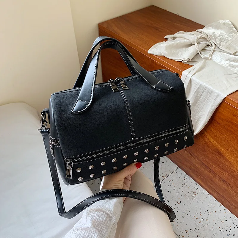 

2019 New Style Rivet Solid Color Handbag Sweet Ladies' Shoulder Fashion Dull Polish Women's Large Bag WOMEN'S Bag