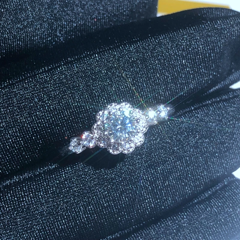 moissanite 0.5 carats Super hot selling comparable to diamonds exquisite craftsmanship | Украшения и аксессуары