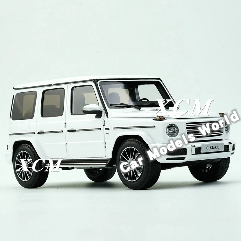 Diecast Car Model for Minichamps G-Class (W 463) (White) 1:18 + SMALL GIFT!!!!!!!! |