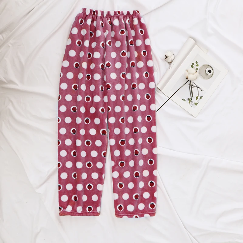 Caiyier осень зима фланелевые пижамы для женщин для сна теплые мягкие свободные Ночная одежда длинные штаны толстые пижамные штаны - Цвет: Dot strawberry