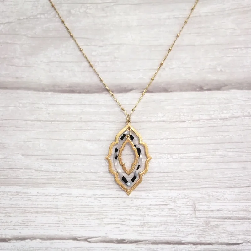 ZWPON Boho Style Cut Out Resin Acrylic Pendant Necklaces for Woman Morocco Geometric Frame Dangle Necklace Best Fashion Jewelry - Image 3