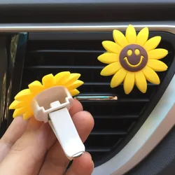 Car Fashion Multiflora Sunflower Car Air Outlet Fragrant Perfume Clip Air Freshener Diffuser Does Not Contain Fragrant Cotton