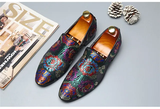 New Men Suede Loafers Classic Embroidery Pattern Men's Flats Shoes Large Size 37-48 Comfortable Casual Dress Footwear - Color: Multicolor Loafers