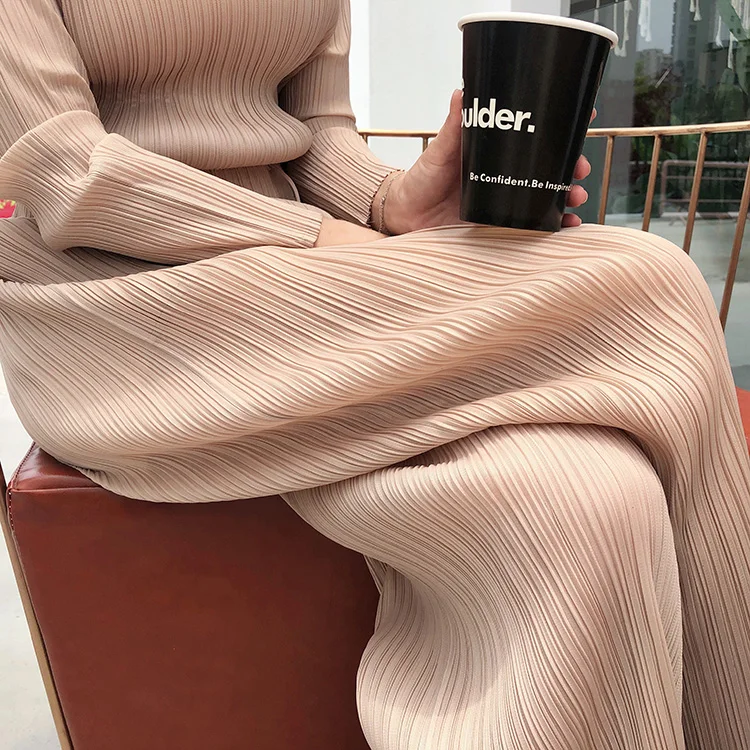 Лидер продаж; Miyake fold; однотонная водолазка с длинными рукавами+ широкие брюки; костюм;