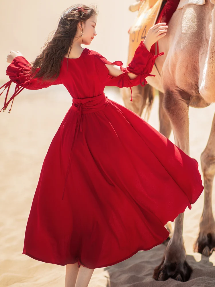 French palace restoring ancient ways long-sleeved dress female autumn new fund, red waist desert dress in yunnan