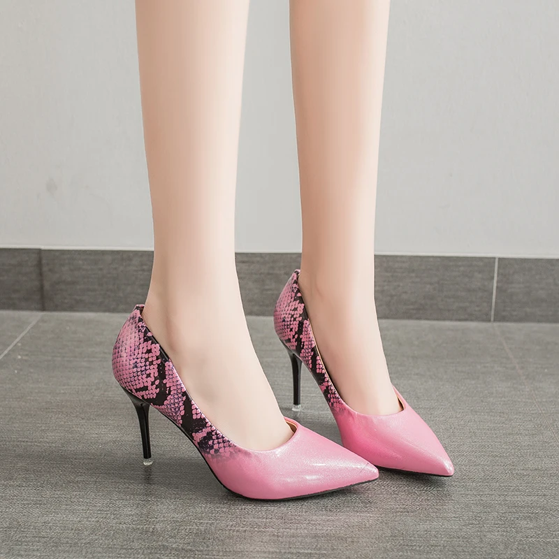 

Snake Printed High Heels Women Shallow Pumps Sexy Pointed Toe Party Evening Club Shoes 8 Cm Spike Heels Women 2020 New