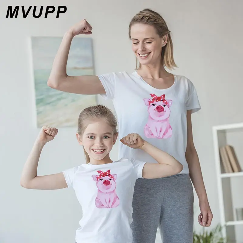 Одинаковая одежда для семьи Одежда для мамы и меня футболка для мамы и дочки, топы для мамы и дочки, футболка для женщин, розовая свинья, Забавный образ, мама