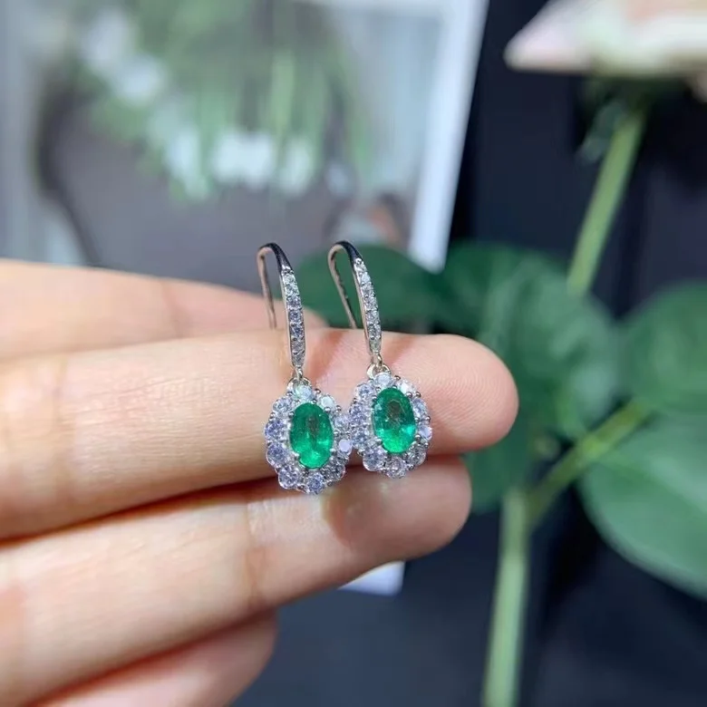 

New natural emerald earrings, 925 silver earrings, women's earrings, exquisitely crafted, luxurious atmosphere