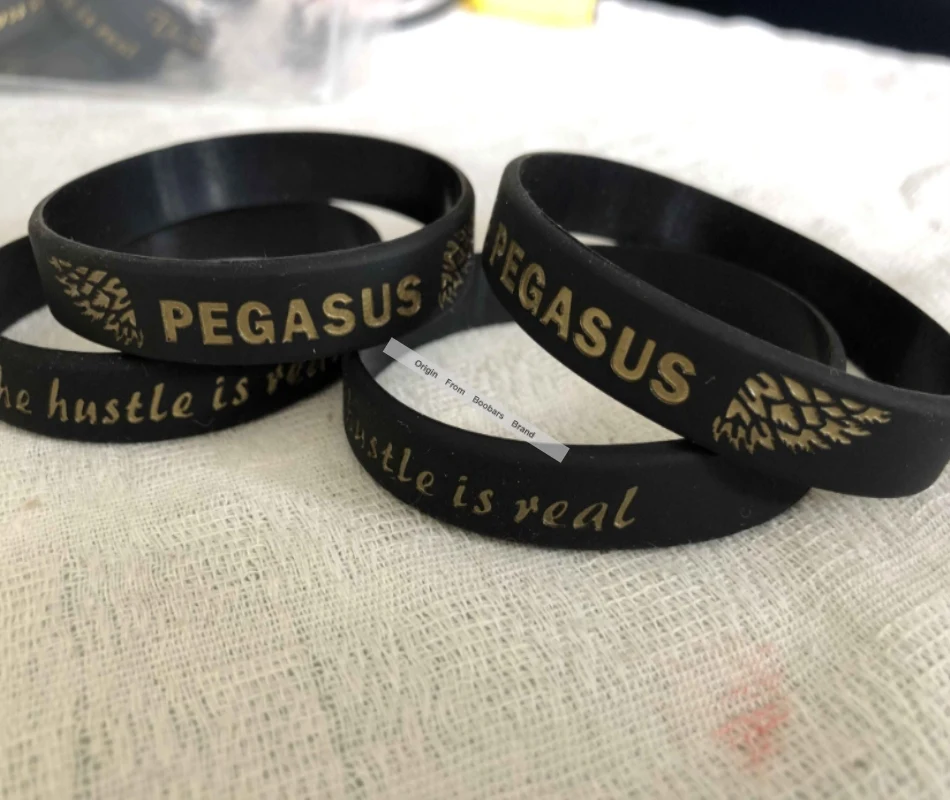 

Promotion Custom Black Wristbands Gold Text Engrave/Debossed Logo Design Personalized Gift Hand bangle