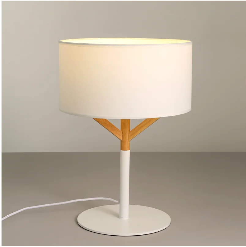 

Classic fabric wooden table lamp for bedroom study room