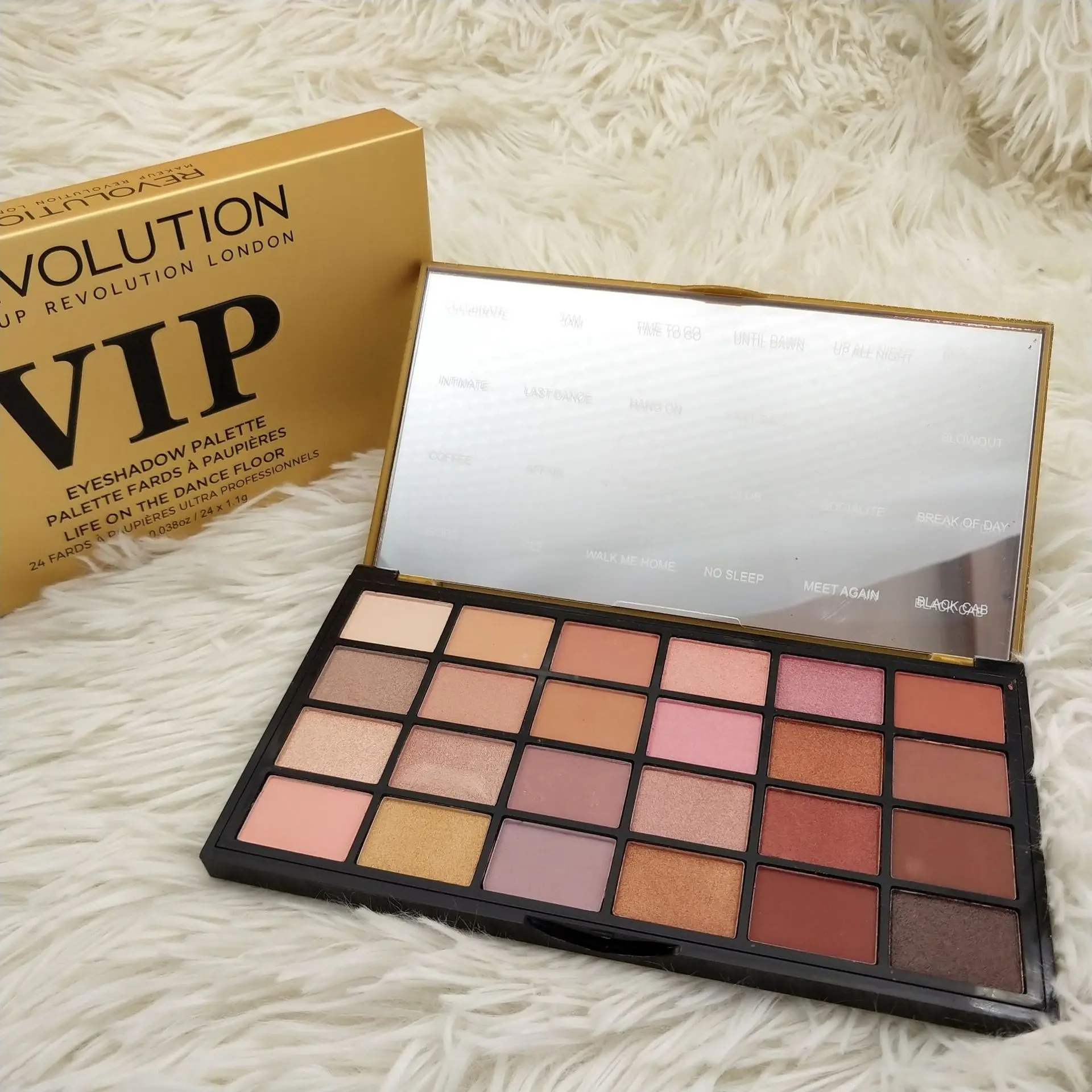 

REVO 24 Colors Eyeshadow Palette Holographic Shiny Matte Glitter Pigment Eye Shadow Pallete Metallic Diamond Makeup Palette