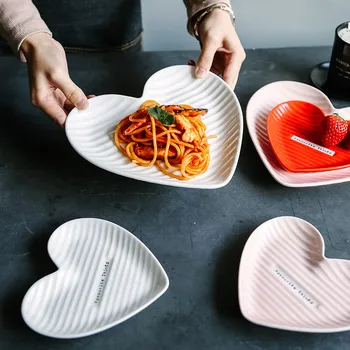 

Nordic sweet love plate creative heart shaped ceramic breakfast dessert dish western food tray YHJ022703